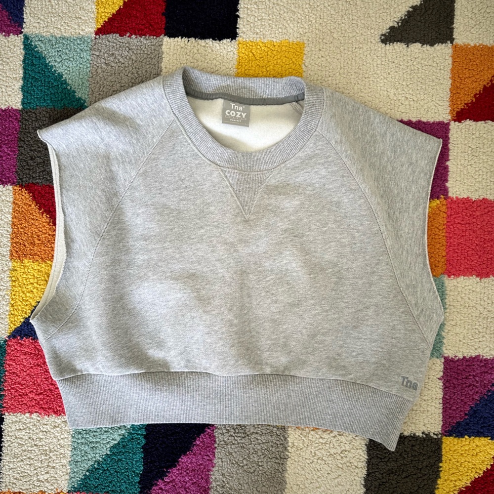 NWOT Aritzia TNA Cozy Fleece Perfect Cropped size L